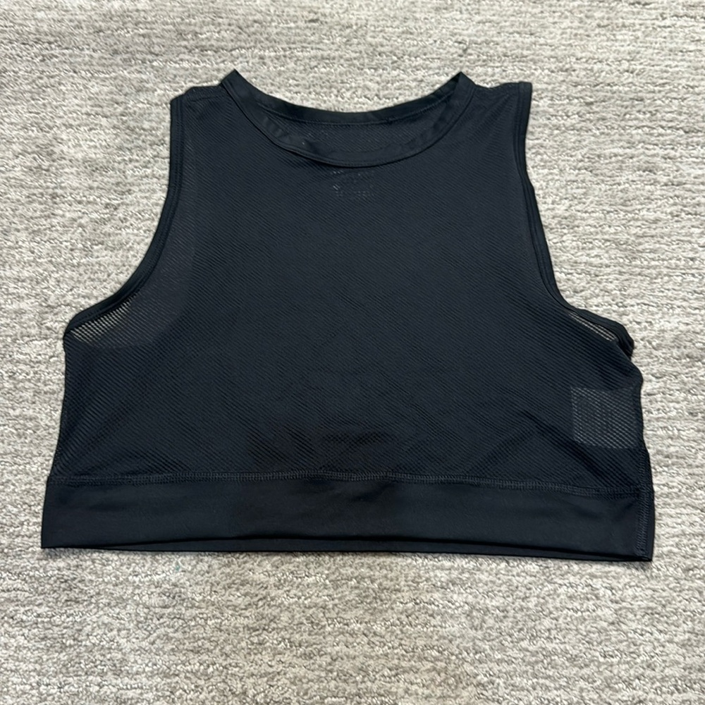 NIKE - WOMEN'S MEDIUM - DRI FIT SLEEVELESS MESH CROP TOP